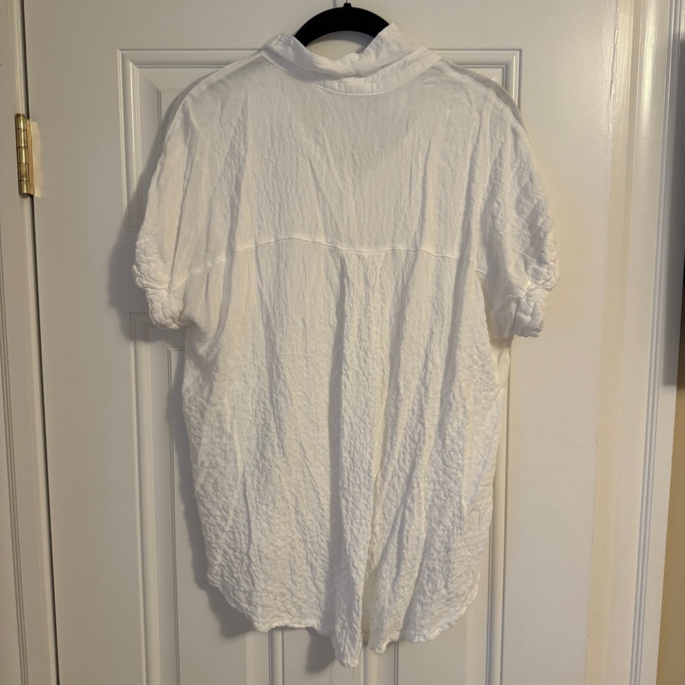 White Buttonup - Picture 6 of 8